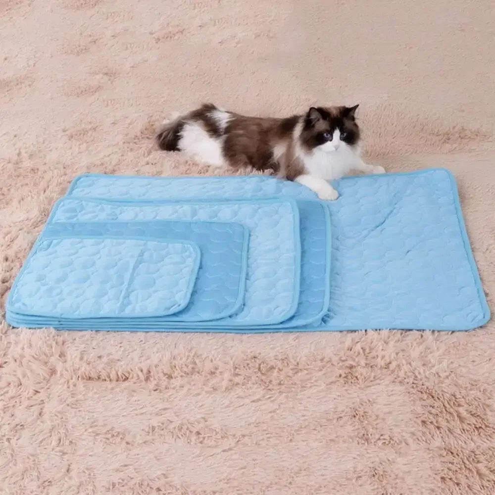 Tapis rafraîchissant en soie glacée pour chien, respirant et lavable – Couverture pour lit et canapé pour petits et grands chiens et chats